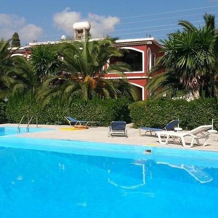 Sunny Dreams Apartments Ýpsos Extérieur photo