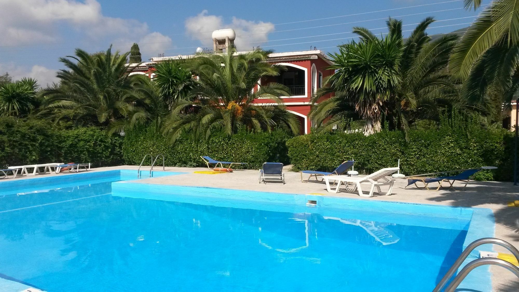 Sunny Dreams Apartments Ýpsos Extérieur photo
